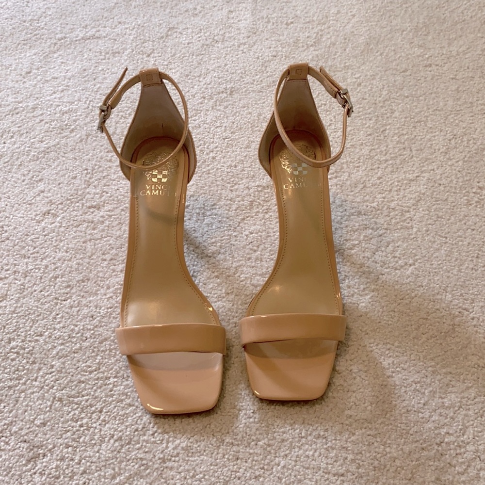 Never worn Vince Camuto